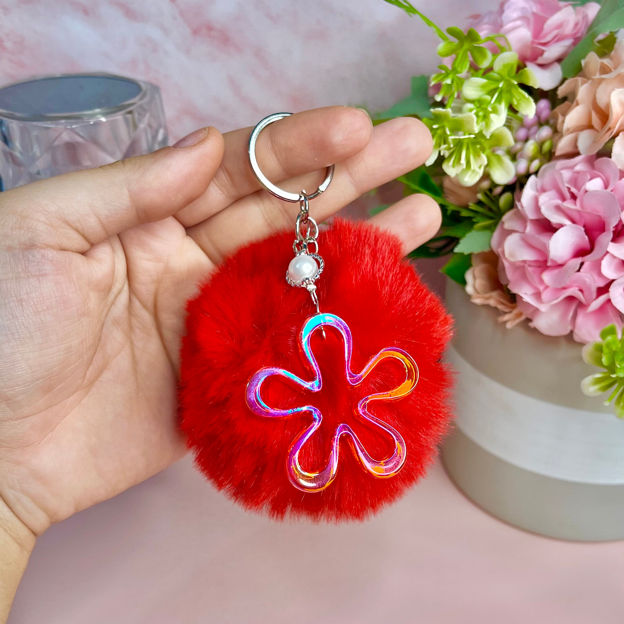 Llavero pompón flor roja