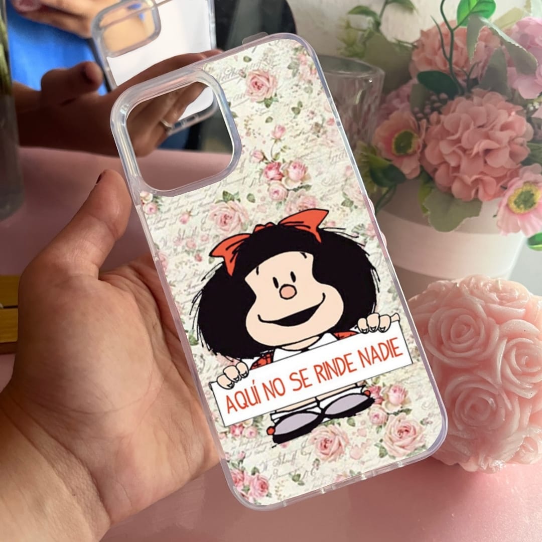 Funda "aqui no se rinde nadie" Mafalda